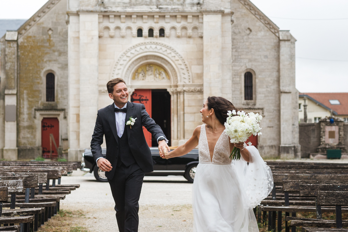 Wedding moment in the Loire Valley